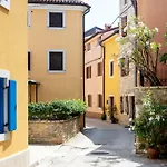 Gabi Mit Terrasse By Interhome Apartamento
